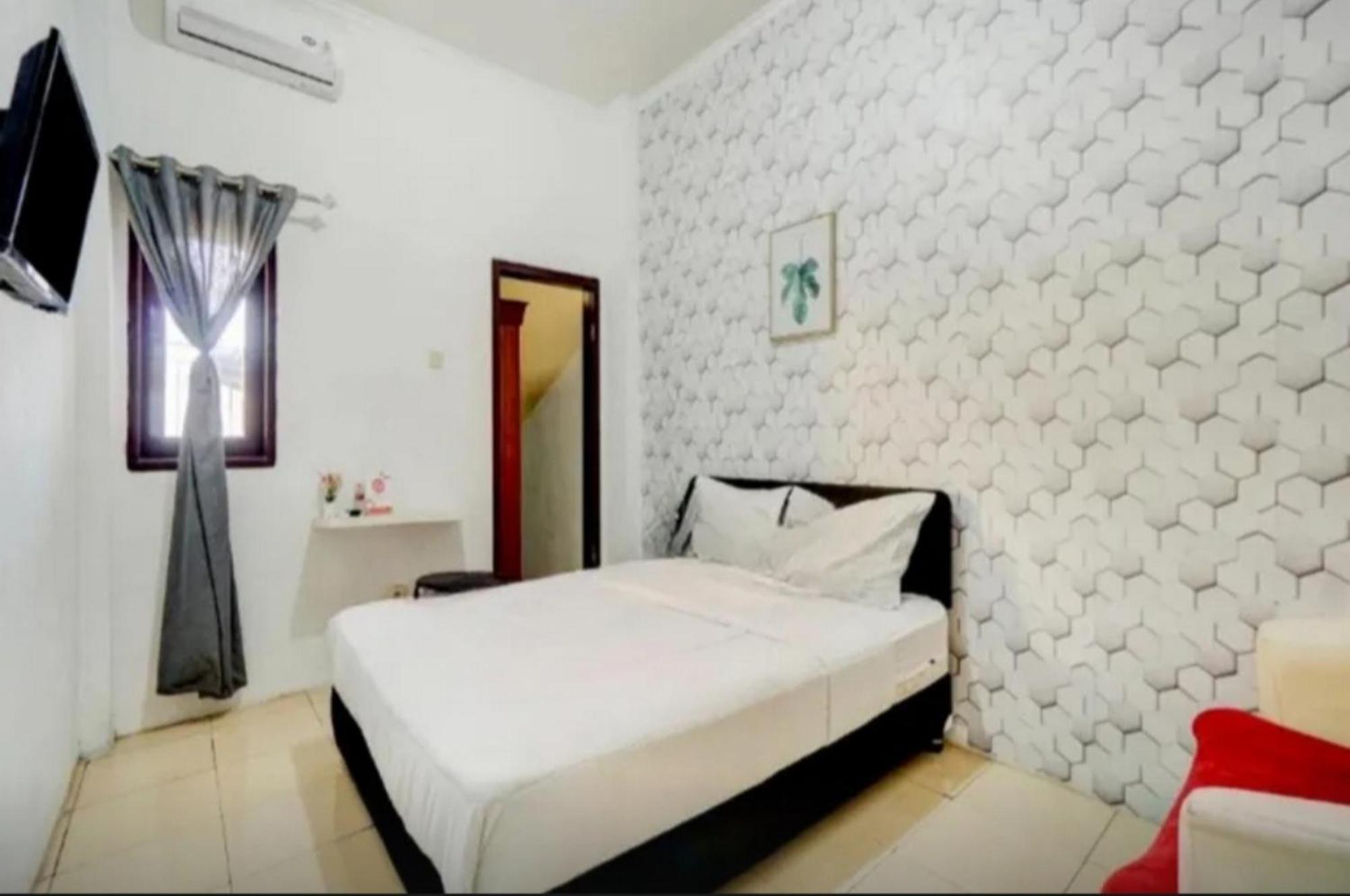 Reddoorz Near Plaza Araya Malang Hotel Blimbing  Eksteriør billede