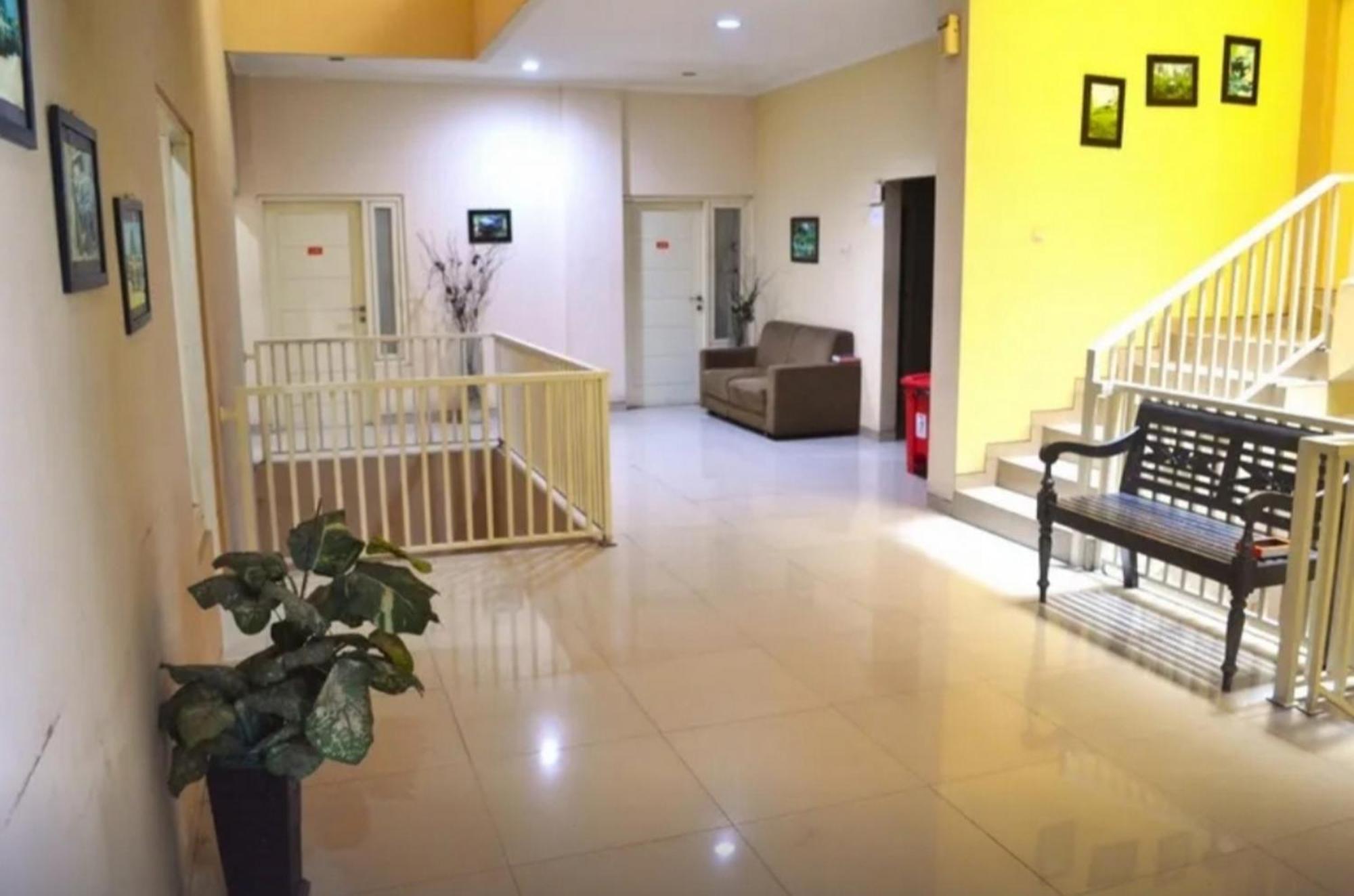 Reddoorz Near Plaza Araya Malang Hotel Blimbing  Eksteriør billede
