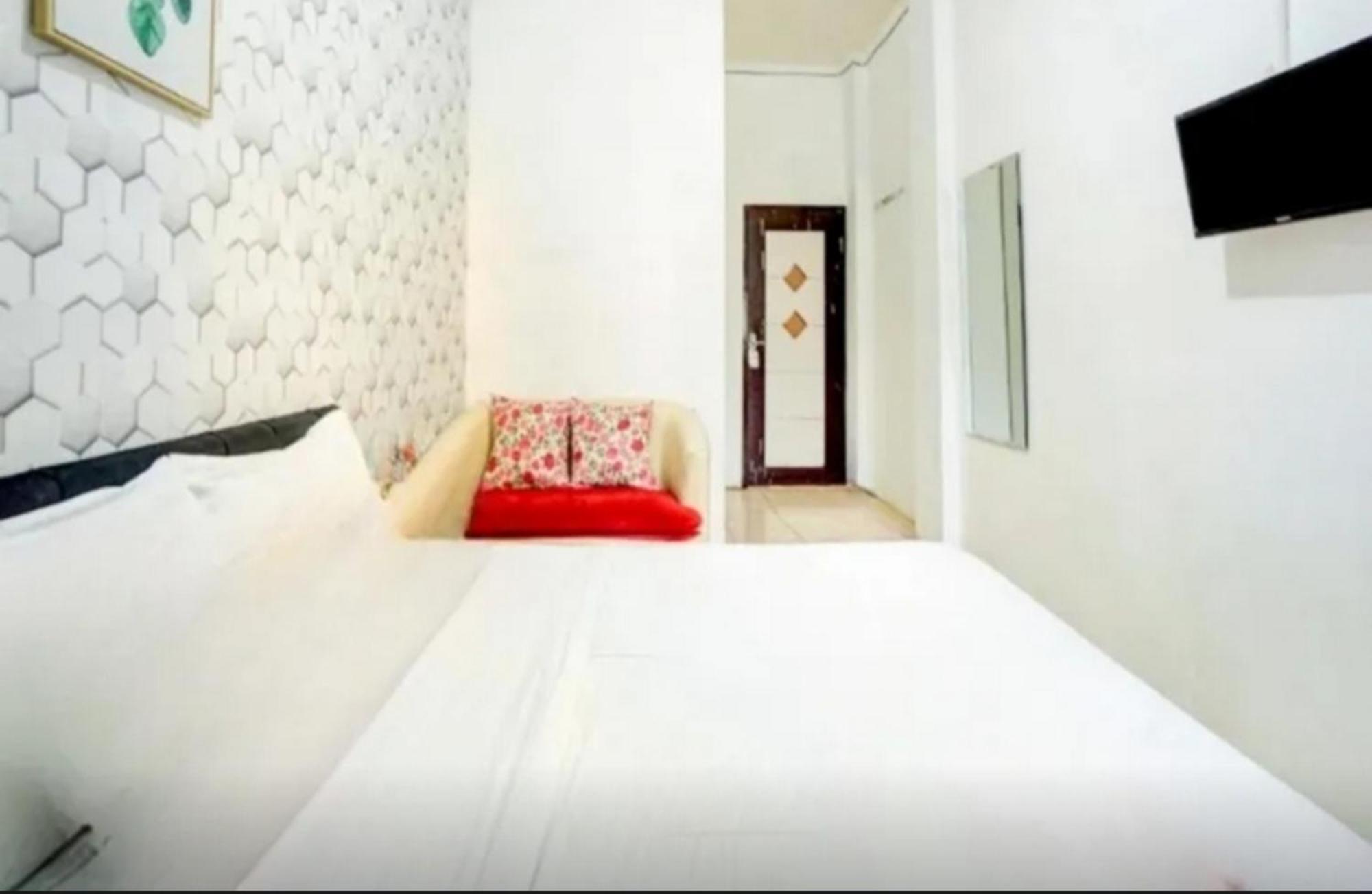 Reddoorz Near Plaza Araya Malang Hotel Blimbing  Eksteriør billede